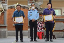 PT Pegadaian VII Denpasar terima penghargaan PRISMA dari Kemenkumham