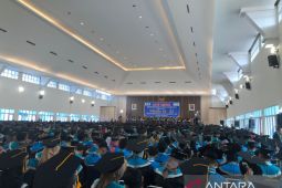 Sutarmidji berikan beasiswa untuk wisudawan berprestasi