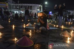 Aksi teaterikal nyalakan seribu lilin