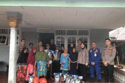 Wujud kepedulian kepada masyarakat, Alumni SIP Angkatan 50 Resimen WSA Polda Babel gelar baksos