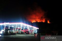10 hektare ilalang terbakar