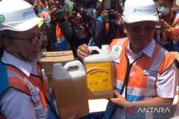 Mendag berangkatkan "MINYAKITA" kemasan murah ke Maluku Utara