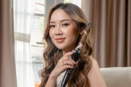 Empat tips menata gaya rambut ala salon
