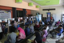 Blangko E-KTP di Jombang habis