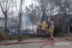 Gudang tiner di Tangerang terbakar