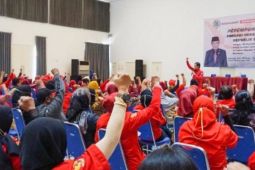 Cak Awi ajak kader perempuan perluas kiprah di masyarakat
