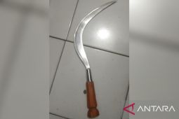 Empat remaja konvoi sepeda motor acungkan senjata tajam diamankan polisi di Bogor