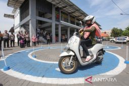 Polrestabes Surabaya kerahkan "Cak Bhabin" untuk supervisi pemohon SIM