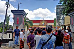 Warga laporkan dugaan penggunaan ijazah palsu kades terpilih Selong Belanak