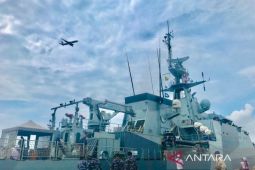 Kapal ramah lingkungan milik Inggris HMS Spey sandar di pelabuhan Benoa (video)