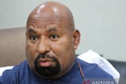 Lukas Enembe mengaku belum bisa terlalu banyak bicara