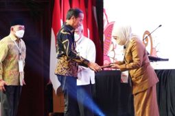 Khofifah berkomitmen berantas kemiskinan ekstrem di Jatim