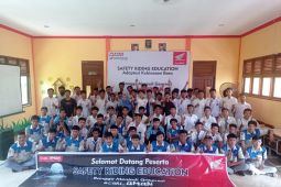 Honda Kalbar edukasi Safety Riding kepada Siswa SMK N 1 Sungai Kakap