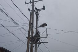 PLN pulihkan sistem kelistrikan masyarakat terdampak gempa di Taput