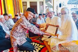 Inovasi SAIJAL BERDASI, Cara Pemkab Aceh Barat permudah pasutri terima KK dan KTP dalam sehari