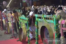 Bupati HSS hadiri grand opening ceremony hari santri tingkat kabupaten