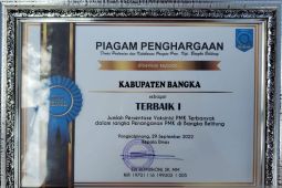 Dinpanpertan Bangka raih penghargaan capaian vaksin PMK