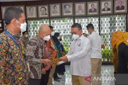 PLN raih 5 penghargaan di sektor ESDM