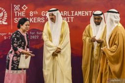 Peringatan HUT ke-77 TNI sampai isu perubahan iklim di P20, kemarin