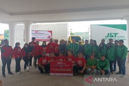 J&T bantu korban gempa Taput Rp100 juta