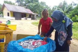 Kon Fui bisa kembangkan usaha jual beli ikan setelah jadi mitra binaan PT Timah Tbk