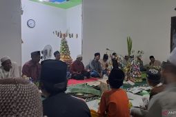 Warga Madura Payak Itam Rayakan Maulid Nabi