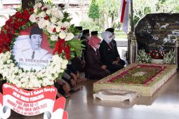 Khofifah: Kedekatan Bung Karno dengan ulama perlu dicontoh