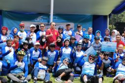 Ratusan alumni IPB gowes sepanjang 59 kilometer dari Monas ke kampus IPB Bogor