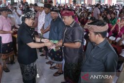 Pemkab Badung serahkan BKK Perubahan guna percepat pembangunan desa