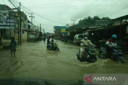 Delapan daerah di Provinsi Kaltim diprakirakan hujan petir Selasa-Rabu