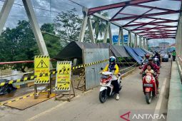 Jembatan Paringin kembali diperbaiki, arus lalu lintas dialihkan