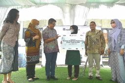 AXA Mandiri dorong peningkatan literasi keuangan syariah dan kesehatan bagi pengusaha UMKM