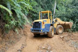 Dinas PUPR Banten bersihkan 68 titik longsoran di Kabupaten Lebak