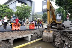 Pengerjaan saluran air di 55 titik Surabaya capai 90 persen