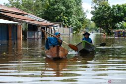 Banjir di Kalbar berdampak pada 740 siswa SMA/SMK