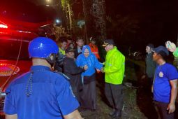 Tim SAR gabungan masih mencari siswi SMP asal Depok hanyut di Puncak Bogor