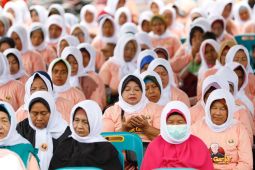 Lapak Ganjar, Kredit Lapak dan Kredit Murah gaet hati emak-emak di Binjai