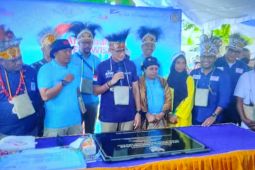 Sandiaga Uno kunjungi kampung wisata Ugar Fakfak