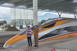 Presiden Jokowi berharap proyek kereta cepat jadi bagian konektivitas antarnegara