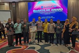 Pemkab Gorontalo Utara raih penghargaan AKHLAK Award 2022