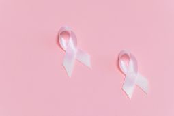 Kaitan pil estrogen dengan risiko kanker payudara
