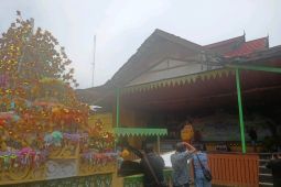 Majlis adat sangat strategis sebagai fasilitator perkembangan  seni budaya