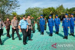 Kapolres Bangka Barat mengajak warga jaga keamanan pilkades serentak