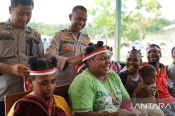 Polisi lakukan "trauma healing" warga Meyerga Teluk Bintuni