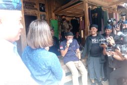 Menparekraf Sandiaga Uno  borong produk warga Badui