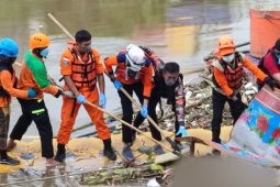 Jasad Adzra Nabila mahasiswi IPB terseret banjir ditemukan di Kali Banjir Kanal Barat Tambora