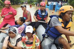 Warga terdampak banjir di Malang butuh makanan siap saji