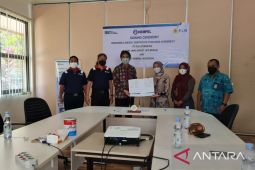 PLN Bekasi serahkan 840 sertifikat energi kepada PT Hempel Indonesia