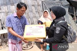 Polres bantu korban puting beliung di Sumenep