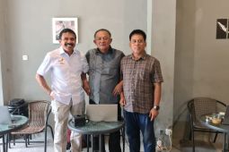 Ganip Warsito dan beberapa purnawirawan jenderal gabung PDIP